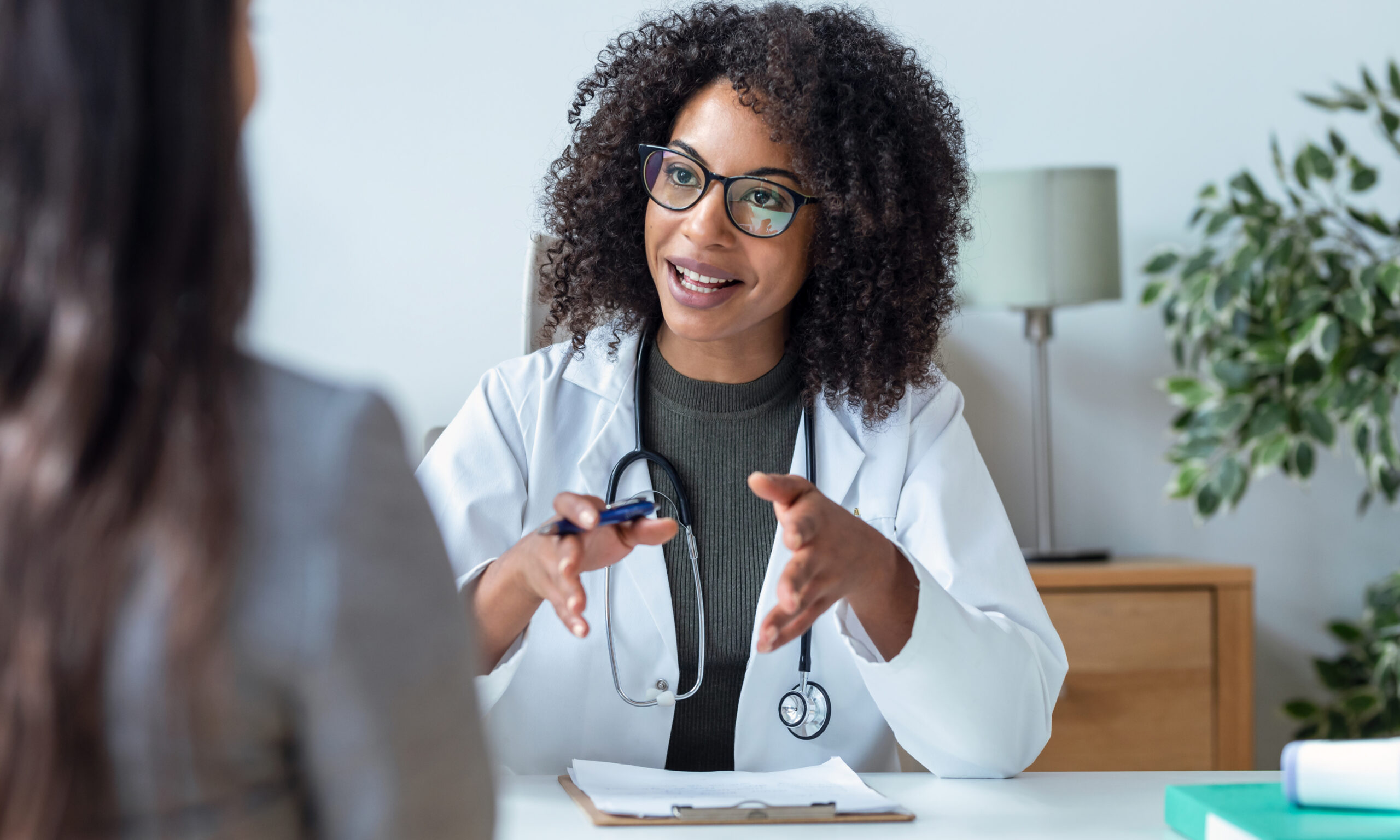 woman discussing co-occurring disorders with therapist