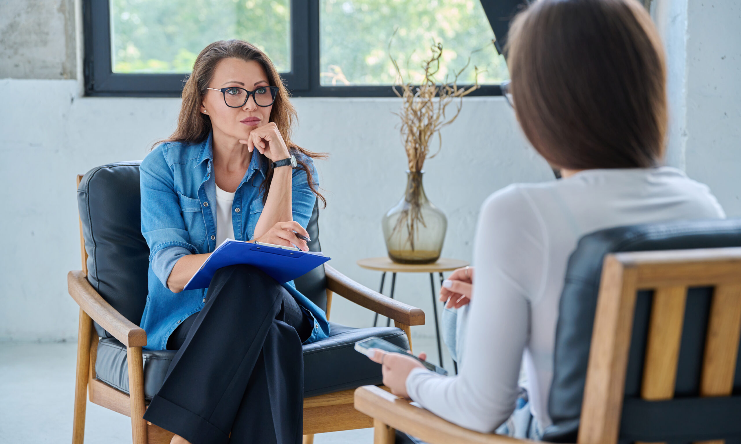 woman in mental health treatment